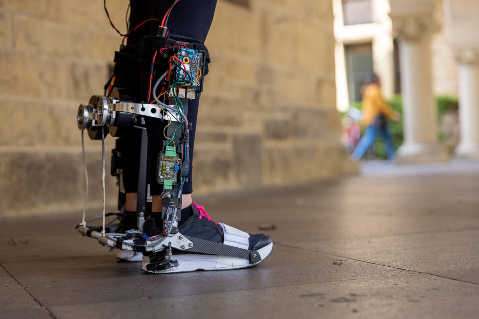 Stanford’s robotic boot gives wearers a personalized mobility boost • ZebethMedia