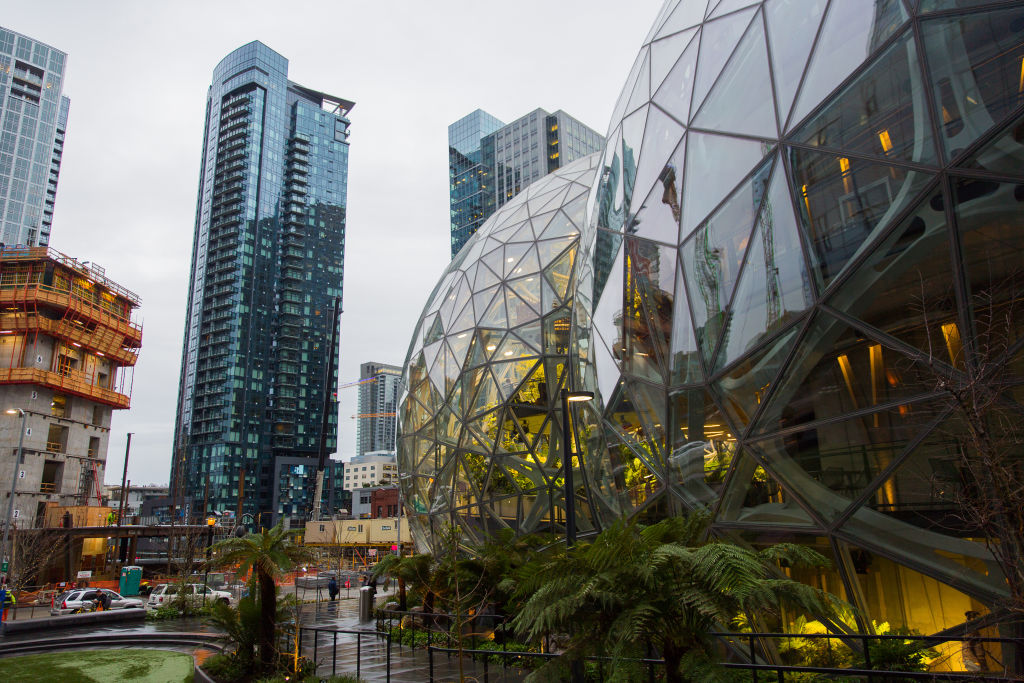 Amazon begins layoffs as economic woes mount • ZebethMedia
