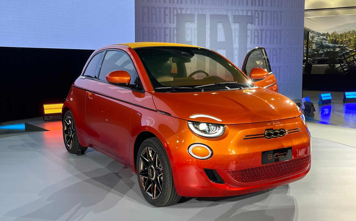 Fiat CEO teases subscriptions, car-sharing for all-electric 500e launch in US • ZebethMedia